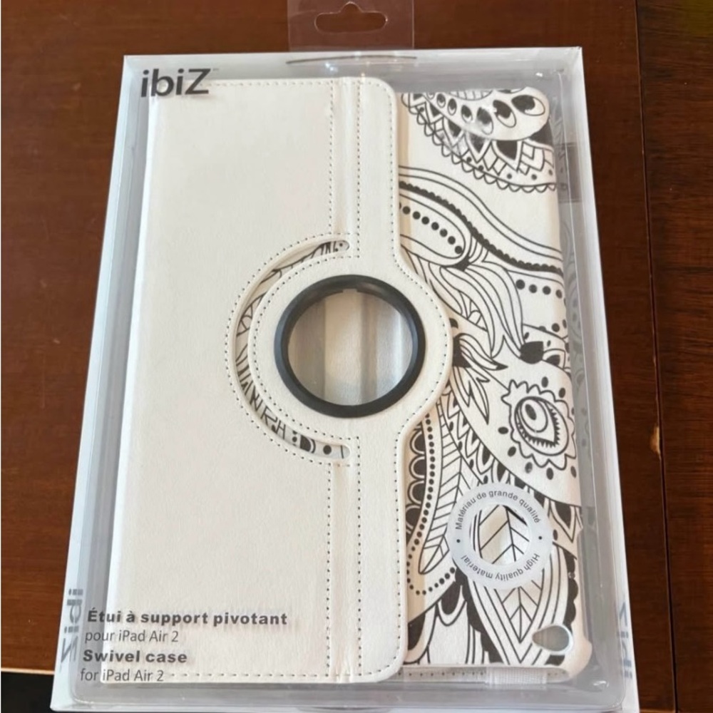 White and Black Swivel iPad Air 2 Case